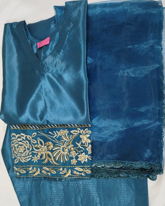 Elegant Traditional 3-Piece Farshi Shalwar Ensemble